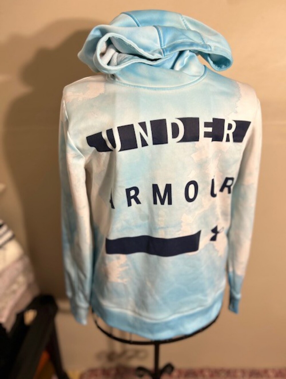 under armour size small womens hoodie sweatshirt white  blue athletic wear